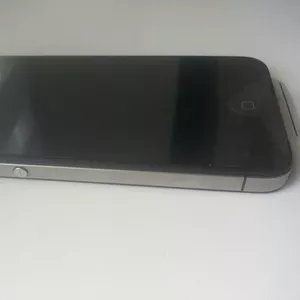 Продам IPhone 4S