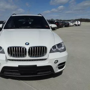 BMW X5 2011 белого цвета,  полный вариант,  движимый леди